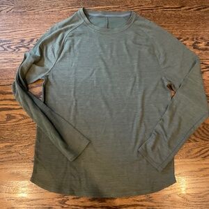 Men’s all in motion olive green long sleeved top, size M